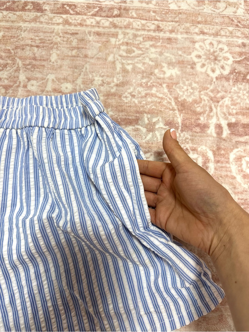 Cupshe 🩵 Striped Cotton Blend Shorts W/ Pockets - Picture 2 of 7